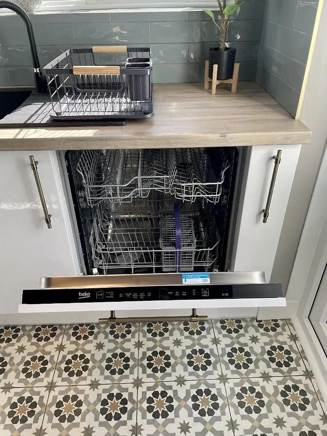 Boho Vibes Ground Floor Apartment 카디프