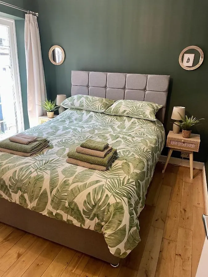 Boho Vibes Ground Floor Apartment 카디프