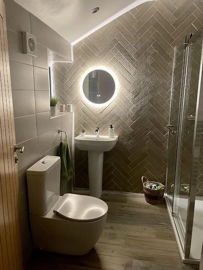 Boho Vibes Ground Floor Apartment 카디프